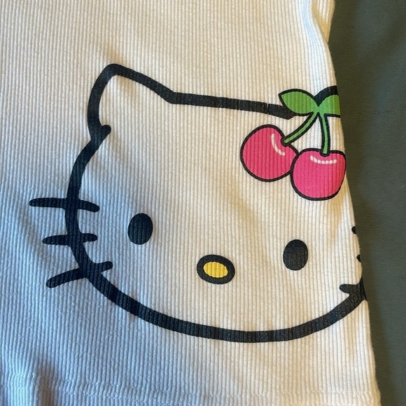 Y2K Hello Kitty Tank Top White Large Cherry Sanrio
Edgy Cat 00 Grunge Baby Glam - Picture 14 of 14